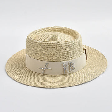 Fashionable Metal RB Letter Straw Hats for Women Summer Elegant Holidays Boater Hat Outdoor Beach Sun Hat