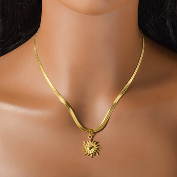 Stainless Steel Golden Fashion Sun Pendant Necklace For Women Girl New Concise Solar Neck Chain Jewelry Gift for Anniversary