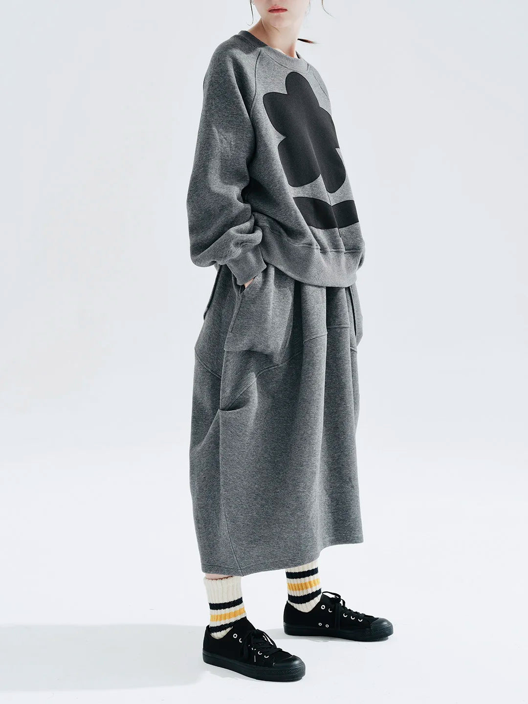 imakokoni Autumn 2023 new original design Air layer pinched grey skirt loose 234284