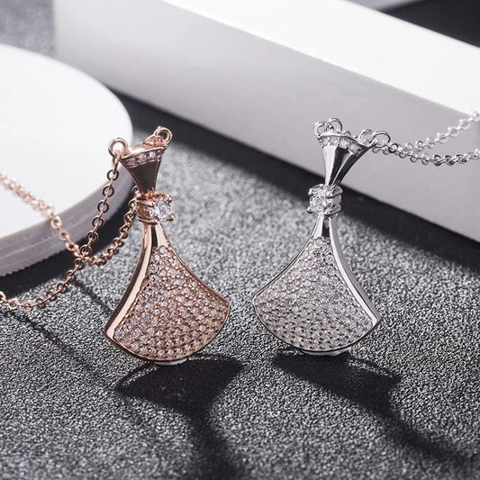 Elegant Diamonds Scallop Skirt Zircon Pendant Necklace Women's Niche Versatile Clavicle Chain Design Classy Fashion Jewelry Gift