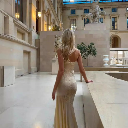 Venus Gown – Sculpted Elegance in Golden Lace