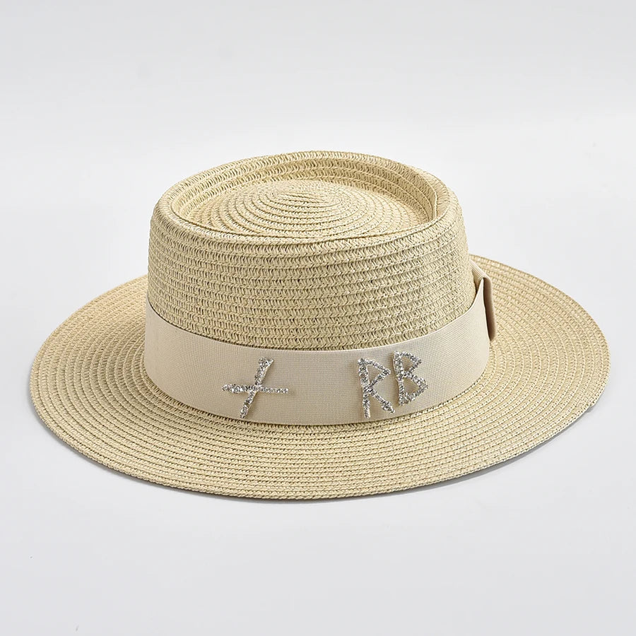 Fashionable Metal RB Letter Straw Hats for Women Summer Elegant Holidays Boater Hat Outdoor Beach Sun Hat