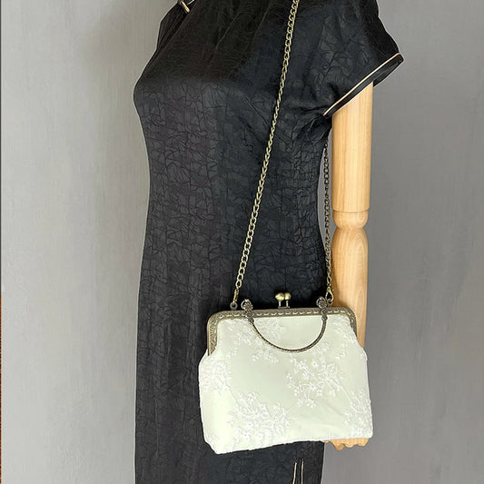 Embroidered Evening Handbags Metal Handle Shoulder Bag Versatile Clip Dinner Party Clutch Purse Chain Women Shell Messenger Bags