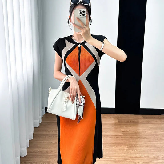 Miyake 2025 Summer New Pleated Short-sleeved Slim-fitting and Thin Plisse Niche Temperament High-waisted Crew Neck Women's Dress